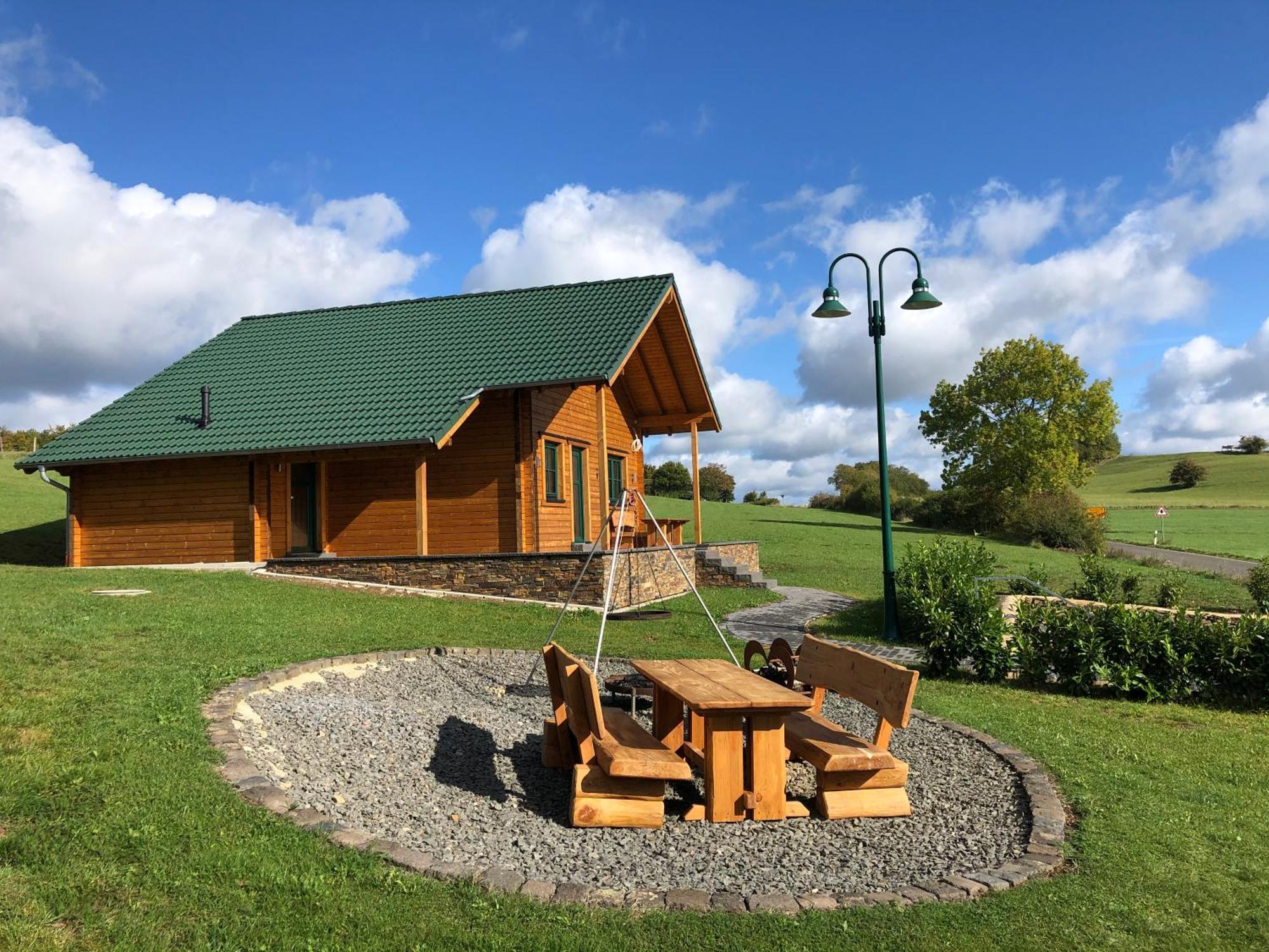 Holzhaus Onkel Fritz Mit Sauna Und Whirlwanne Esch  Esterno foto