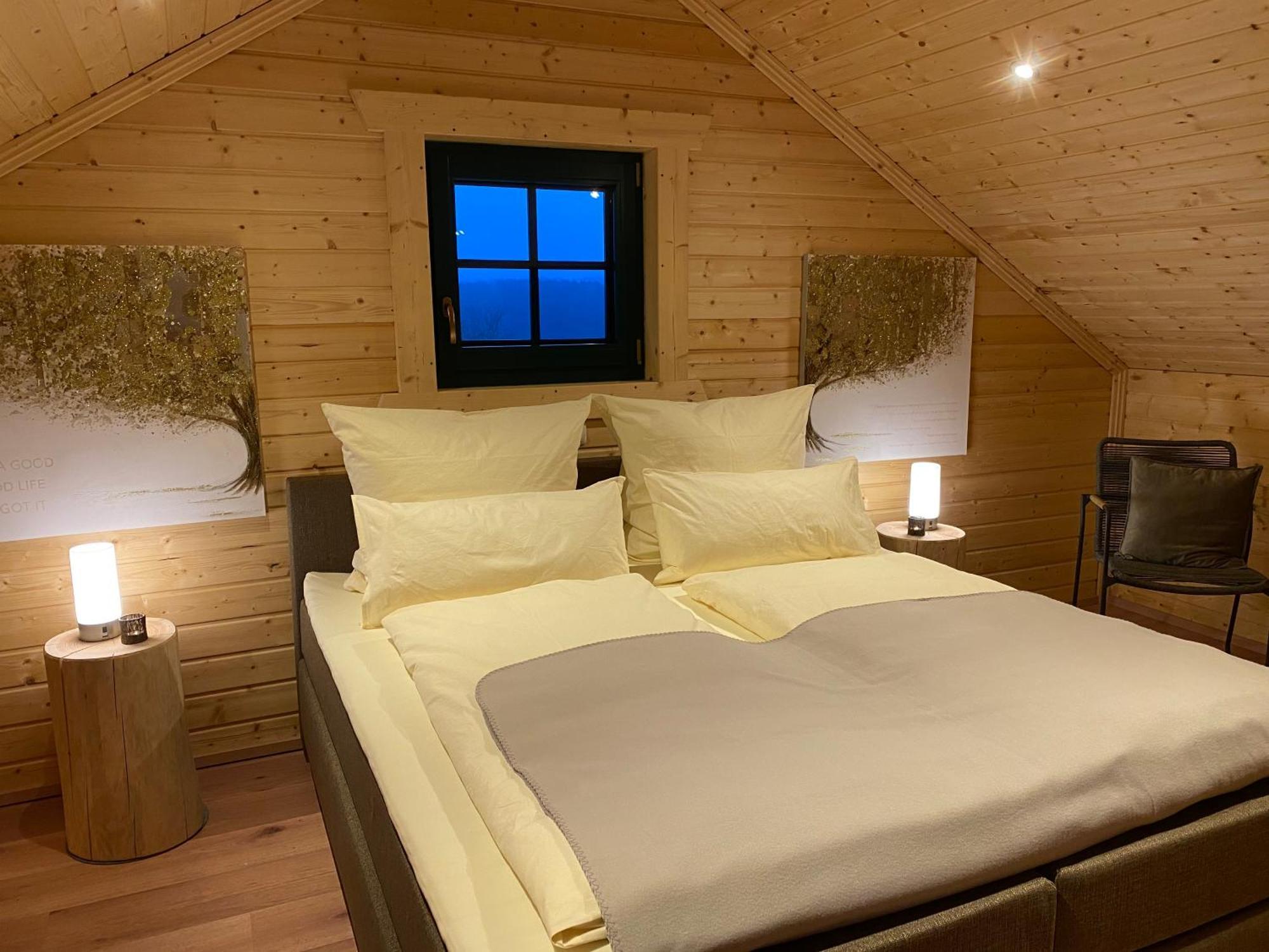 Holzhaus Onkel Fritz Mit Sauna Und Whirlwanne Esch  Esterno foto