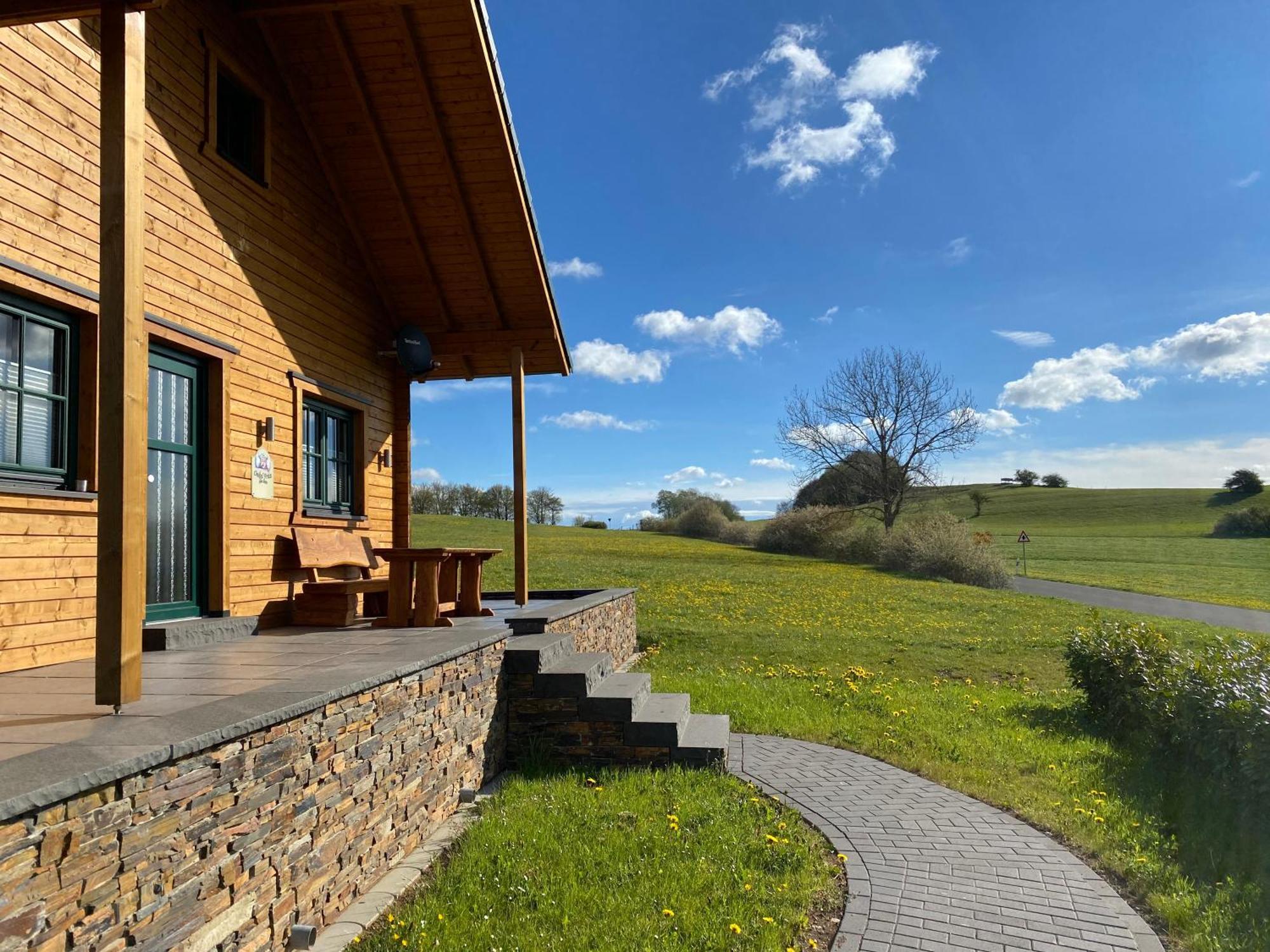 Holzhaus Onkel Fritz Mit Sauna Und Whirlwanne Esch  Esterno foto
